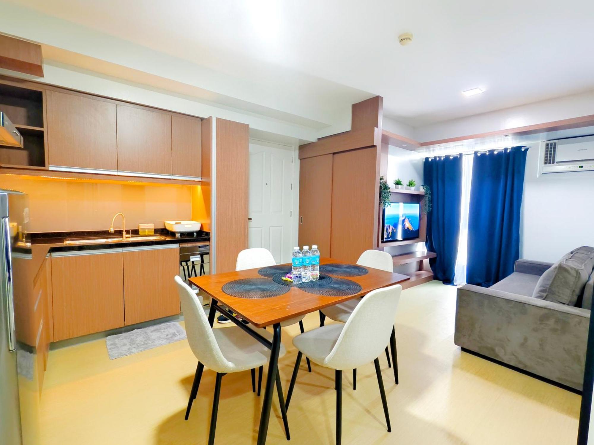 Avida Towers It Park 1bedroom Unit Queen Bed